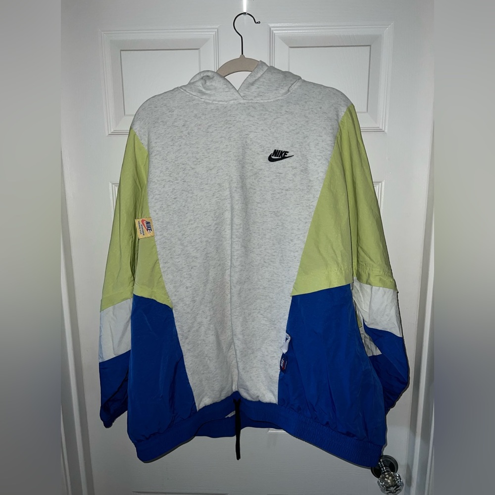 Nike vintage windbreaker sweatshirt